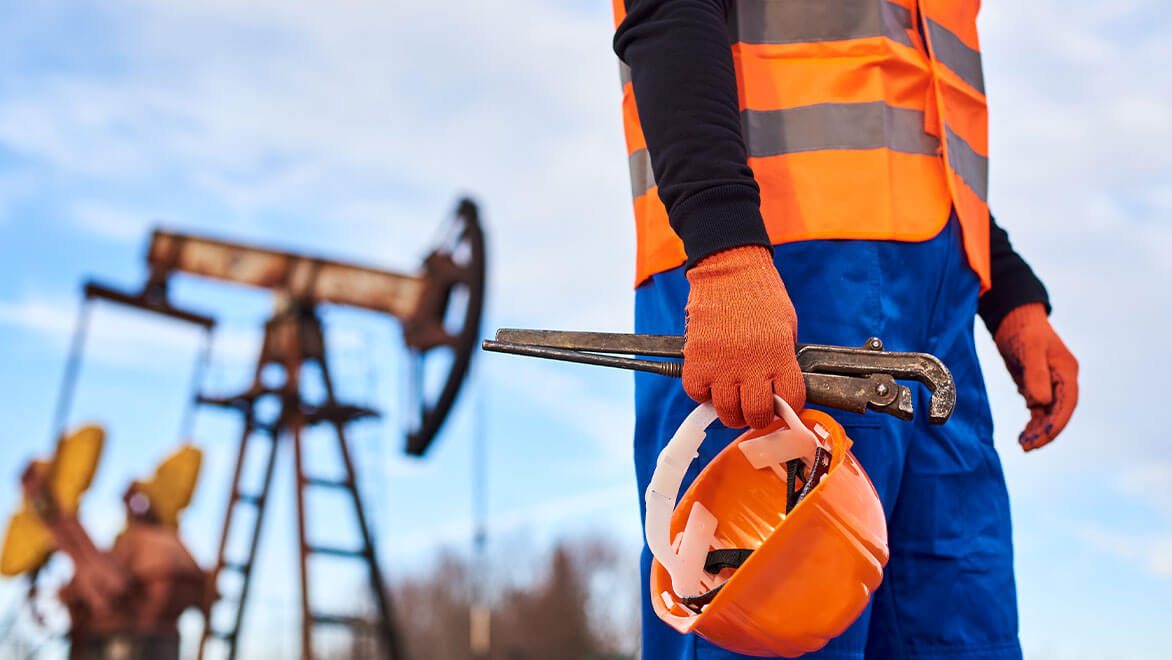 Hexagon creates, captures and delivers value across two mega-ecosystems: people and production.​